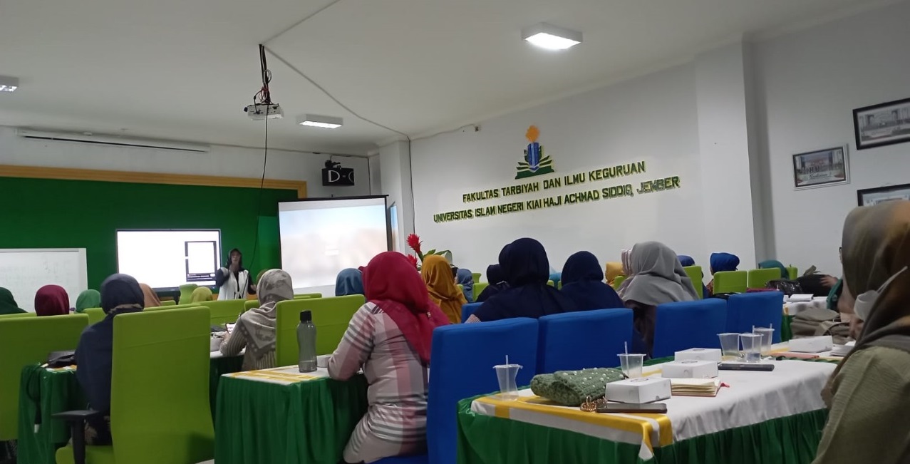 Sosialisasi Kebijakan Pengembangan Kurikulum FTIK UIN KHAS Jember 2021